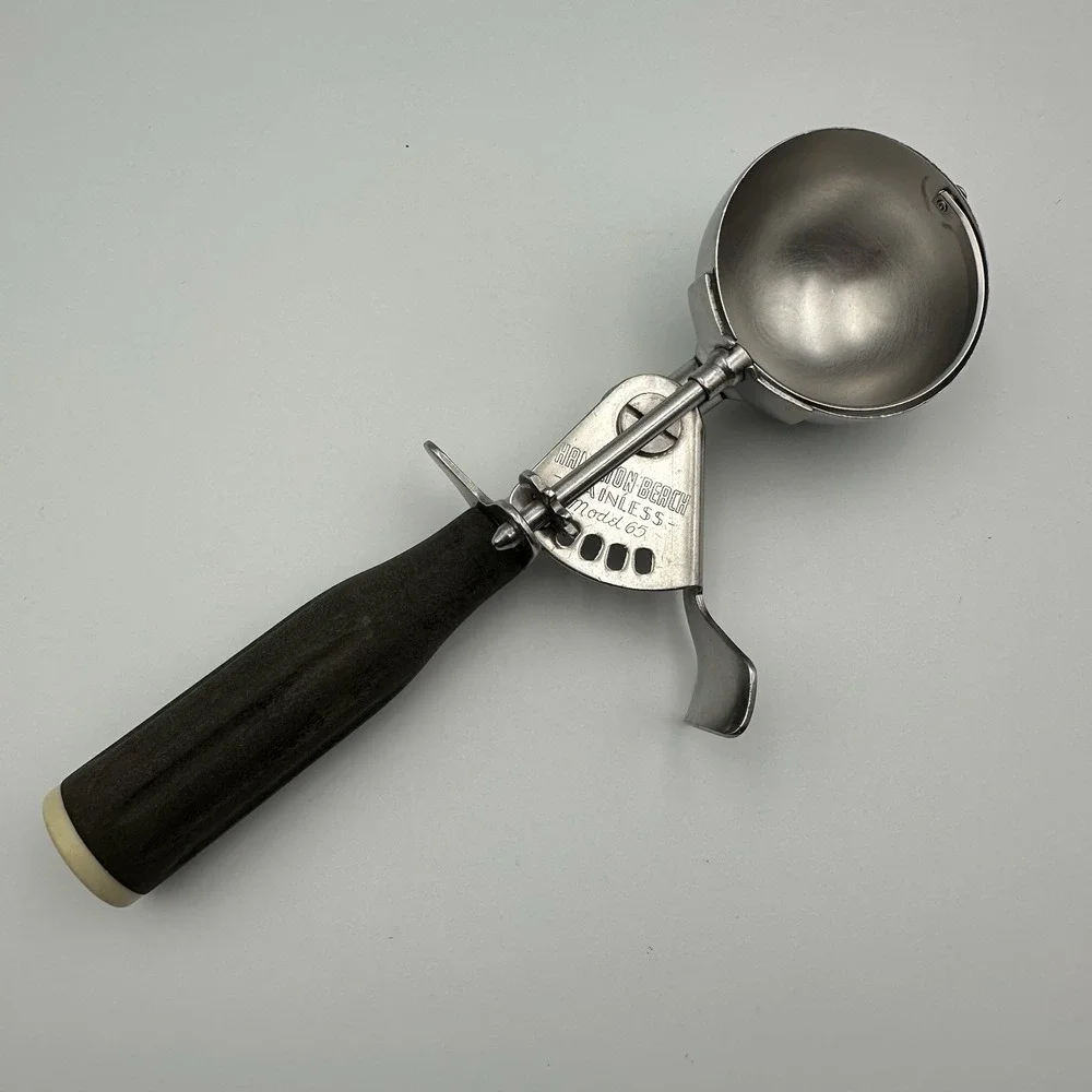 Vintage Hamilton Beach Stainless Ice‎ Cream Scoop with Thumb Release Model 65